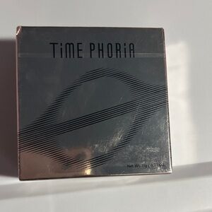 Silver Makeup Foundation